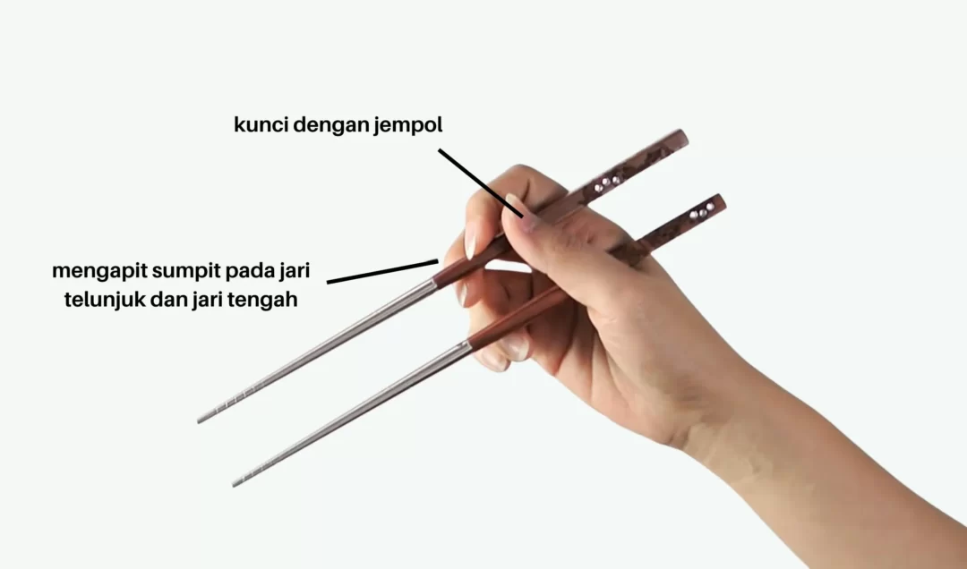 langkah kedua memaki sumpit