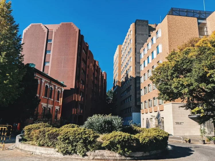 gedung universitas di tokyo